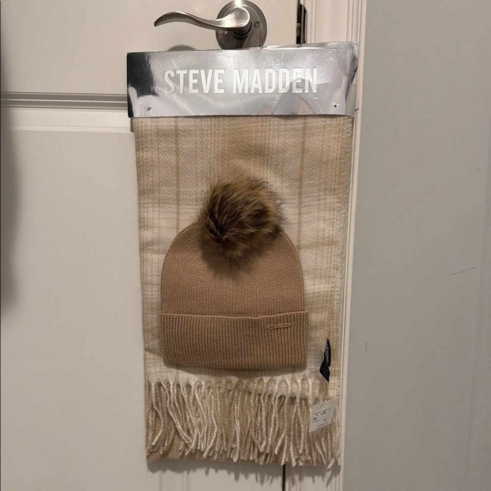 Steve Madden Kids Beige Pom Pom Beanie & Scarf Set